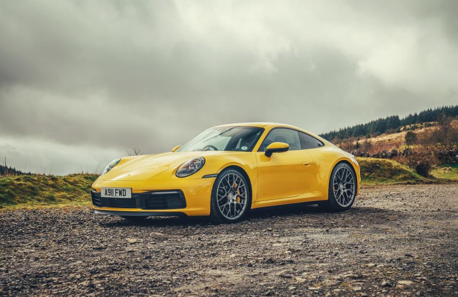  Porsche 911 Carrera 4S (992) 2019 года  (UK) (фото 1 из 40)